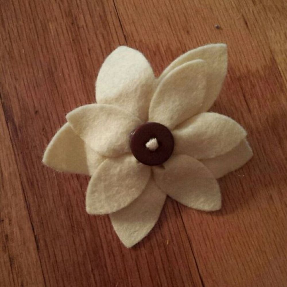 Small Yellow Flower Pin